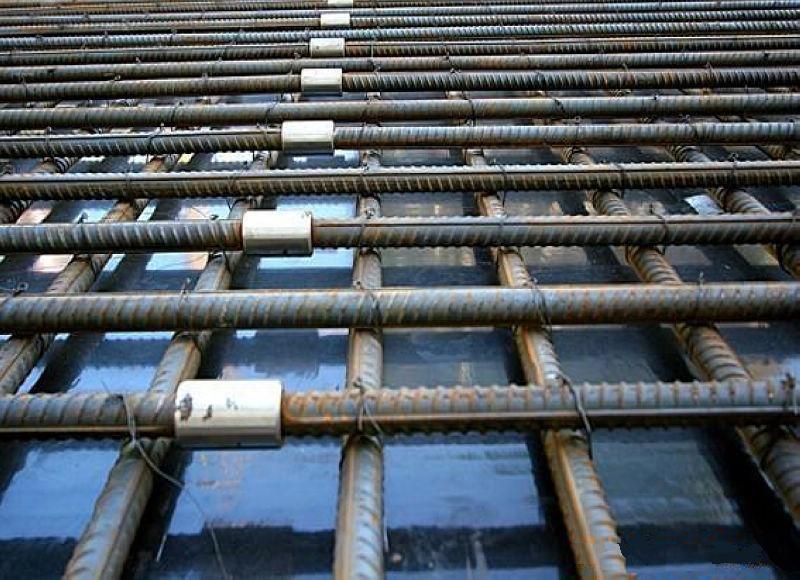 南岸为什么建楼房时，要在钢筋上加一排小圆环？原来作用这么大